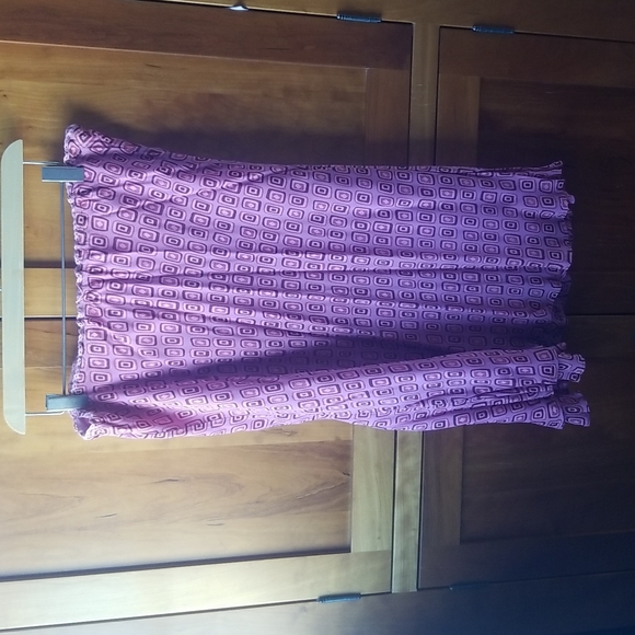 April Cornell sheer, fully lined rayon tulip skirt, Size Large - Picture 1 of 3